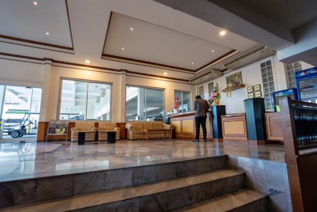 Golden House Service And Apartment Rayong Exterior photo